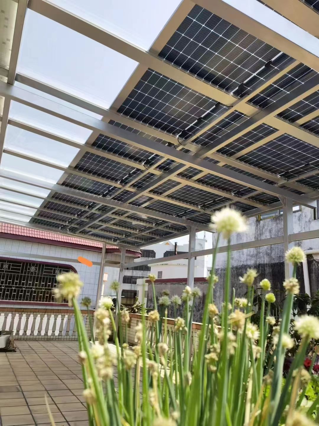 德清别墅家用屋顶太阳能发电系统安装